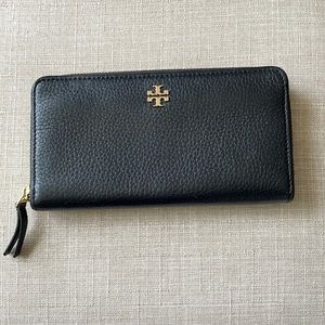 Tory Burch black pebble wallet
